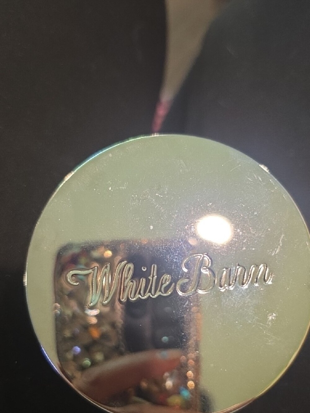 NEW Bath And BODY Works White Barn Cinnamon Spiced Vanilla Candle - White - Picture 3 of 4